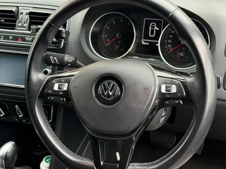 2015 Volkswagen POLO