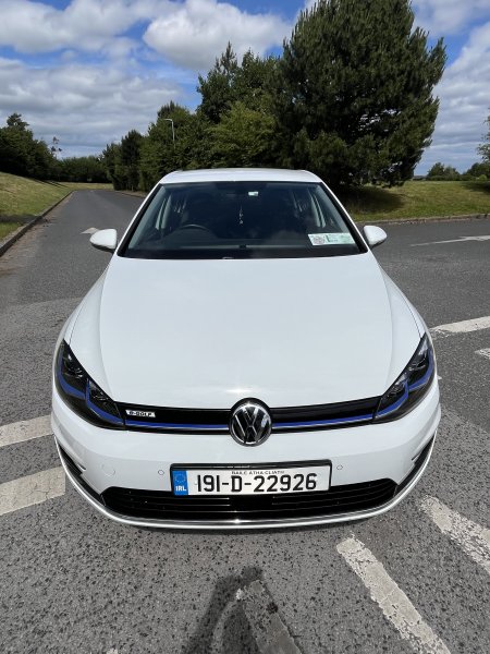 2019 Volkswagen Golf - photo 2