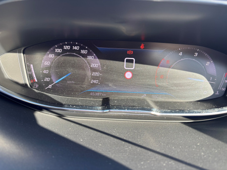 2021 Peugeot 5008 Allure €31,300 thumbnail