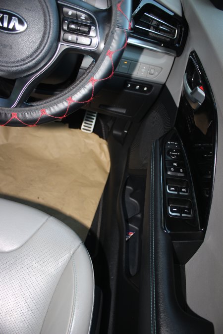 2020 Kia Niro - photo 7