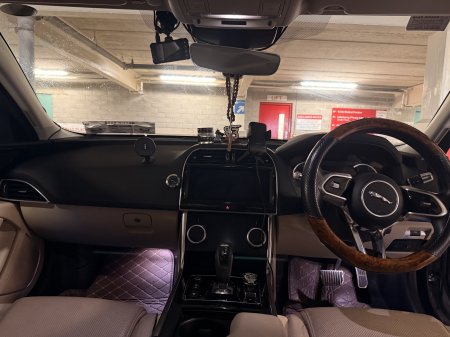 2020 Jaguar XE - photo 3