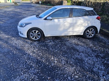 2016 Hyundai i20 Delux  €11,500 thumbnail
