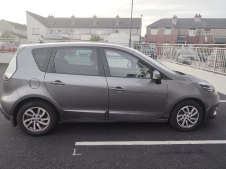 2014 Renault Scenic - photo 3