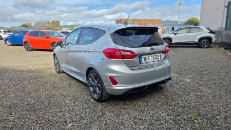 2021 Ford Fiesta - photo 3