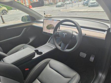 2024 Tesla Model Y - photo 6