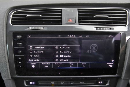 2020 Volkswagen Golf - photo 19