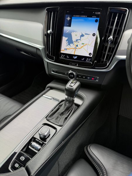 2019 Volvo S90 - photo 12