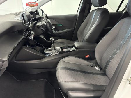 2021 Peugeot 208 - photo 30