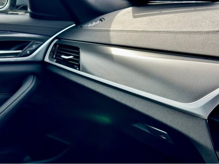 2023 BMW 5-Series - photo 16
