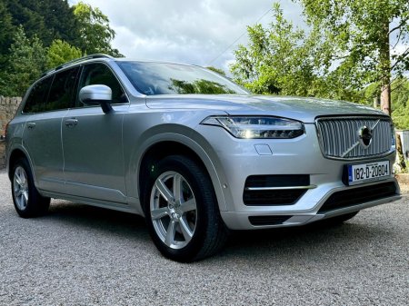 2018 Volvo XC90 T8 PHEV MOMENTUM GT *Panoramic Sunroof…Adaptive Cruise Control…New ERAD