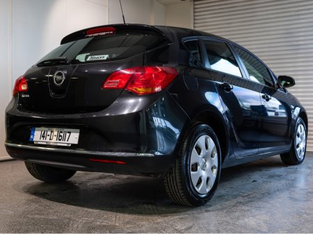 2014 Opel Astra - photo 4