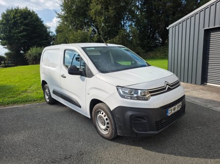 2023 Citroen Berlingo FEEL PACK BlueHDi 100 MWB 5 seats 6MT