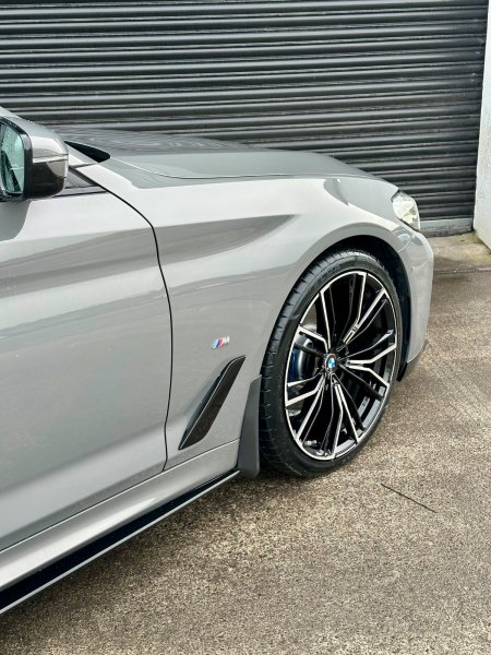2021 BMW 5-Series - photo 9