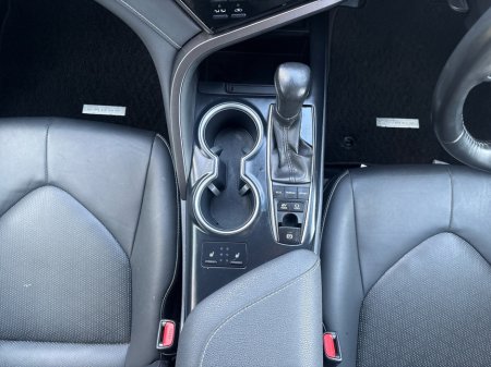 2019 Toyota Camry - photo 13