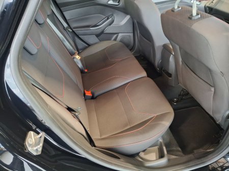 2018 Ford Focus - photo 11