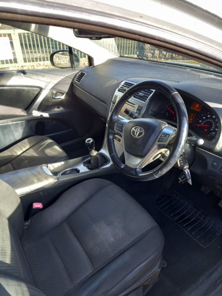 2012 Toyota Avensis - photo 4