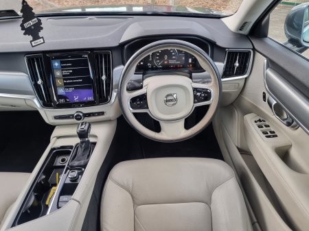 2017 Volvo S90 D4 2.0L 190hp Momentum Geartronic