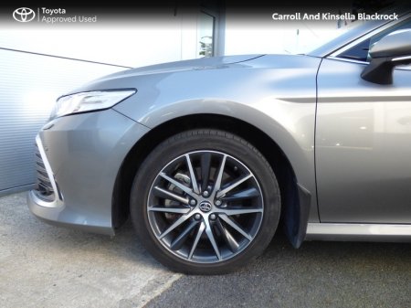 2023 Toyota Camry - photo 10