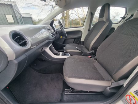 2013 Volkswagen up! - photo 16