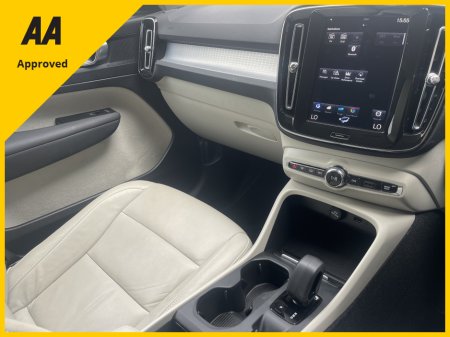 2022 Volvo XC40 - photo 8