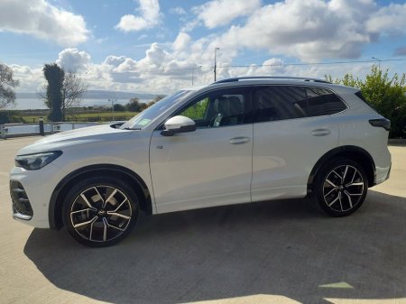 2024 Volkswagen Tiguan - photo 4