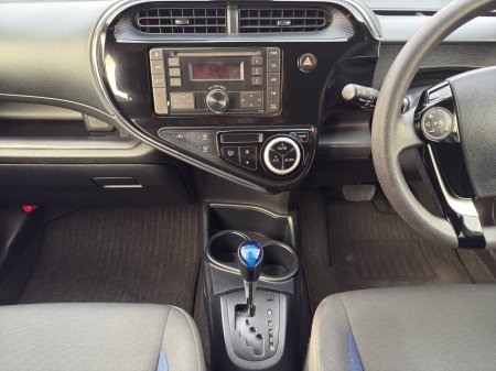 2020 Toyota Aqua - photo 13