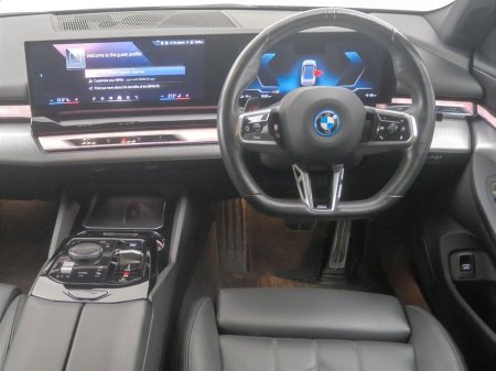 2024 BMW i5 - photo 5