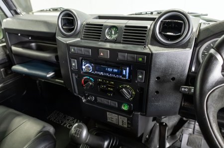 2017 Land Rover Defender - photo 14