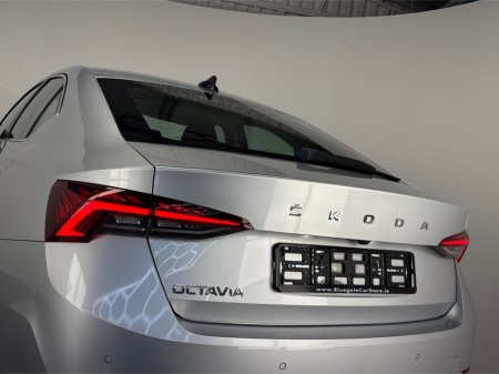2022 Skoda Octavia - photo 12