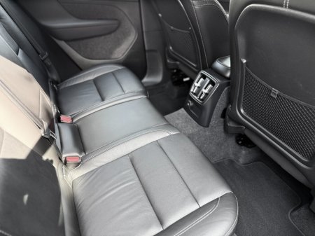 2022 Volvo XC40 - photo 12