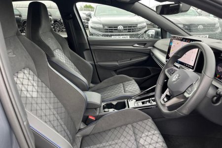 2026 Volkswagen Golf - photo 17