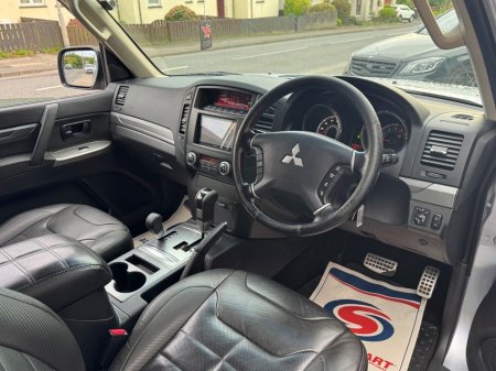 2015 Mitsubishi Shogun - photo 11