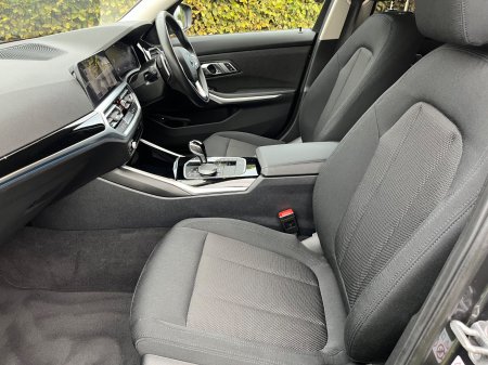 2022 BMW 3-Series - photo 28