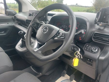 2020 Opel Combo - photo 10