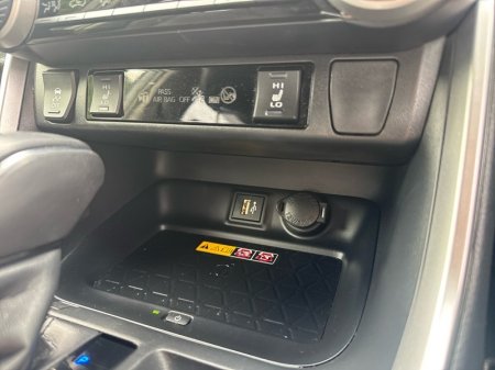 2025 Toyota RAV4 - photo 13