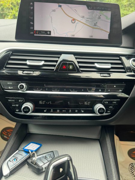 2017 BMW 5-Series - photo 32