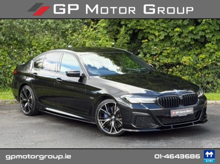2023 BMW 5-Series - photo 2