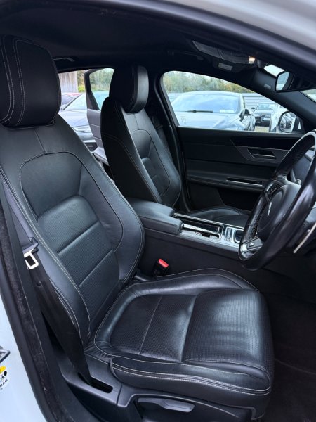 2018 Jaguar XF - photo 29