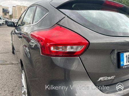 2016 Ford Focus - photo 18