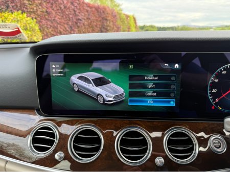 2022 Mercedes-Benz E-Class - photo 19