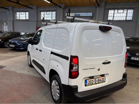 2020 Peugeot Partner - photo 13