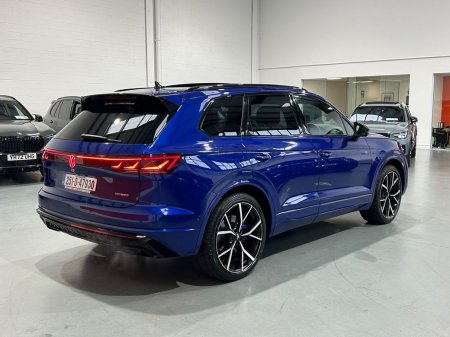 2025 Volkswagen Touareg - photo 17