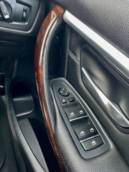 2017 BMW 3-Series - photo 26