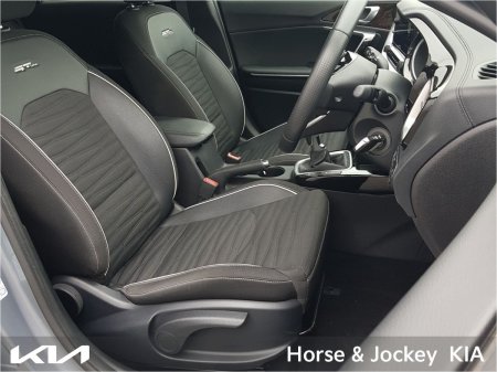 2025 Kia Ceed - photo 2