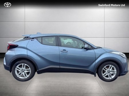 2023 Toyota C-HR - photo 3