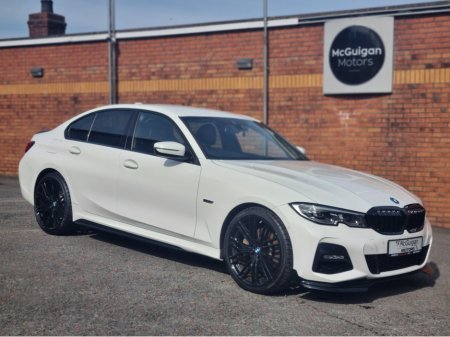 2022 BMW 3-Series - photo 16