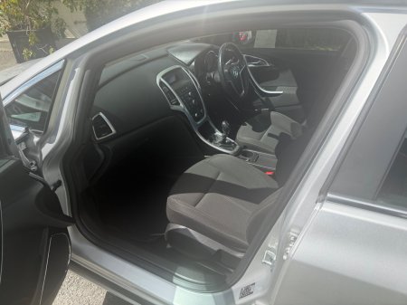 2012 Vauxhall Astra - photo 15