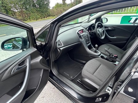 2014 Opel Astra - photo 5