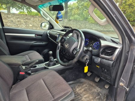 2017 Toyota Hilux - photo 6