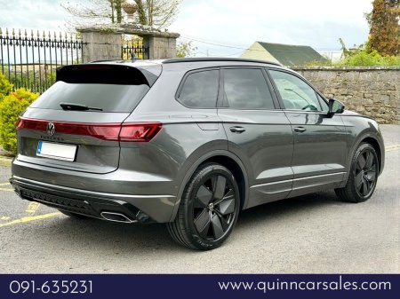 2024 Volkswagen Touareg - photo 3